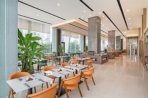 Centre Point Danang Hotel & Residence