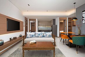 Centre Point Danang Hotel & Residence