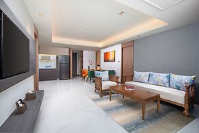 Centre Point Danang Hotel & Residence