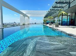 Centre Point Danang Hotel & Residence