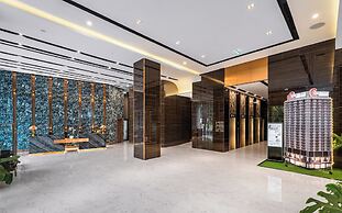 Centre Point Danang Hotel & Residence