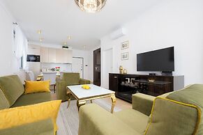 Grzybowska Elegant Apartment by Renters