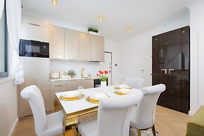 Grzybowska Elegant Apartment by Renters