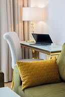 Grzybowska Elegant Apartment by Renters