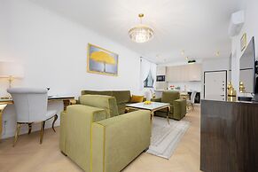 Grzybowska Elegant Apartment by Renters