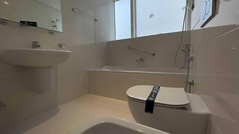Spacious Furnished Apartment in Palette Tower in Tourist Club Area