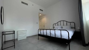 Spacious Furnished Apartment in Palette Tower in Tourist Club Area