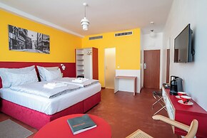 Hotel Avion - National Cultural Monument - ICONIC HOUSES