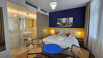 Hotel Avion - National Cultural Monument - ICONIC HOUSES