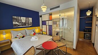 Hotel Avion - National Cultural Monument - ICONIC HOUSES