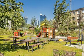 Kolejowa Apartment Warsaw by Renters