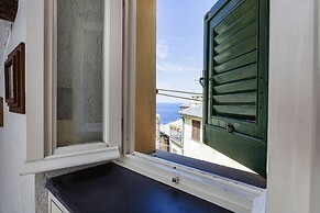 Seaview Apartment Near the Castle by Wonderful Italy