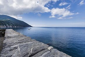 Seaview Apartment Near the Castle by Wonderful Italy