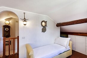 Seaview Apartment Near the Castle by Wonderful Italy