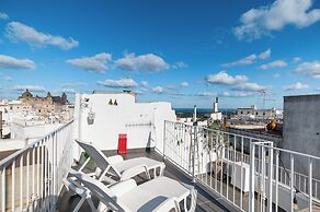 XII Luxury Home with Jacuzzi