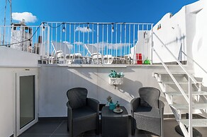 XII Luxury Home with Jacuzzi