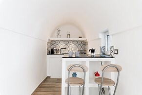 XII Luxury Home with Jacuzzi