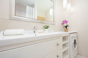 Cozy Apartment for 5 by Renters