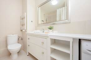 Cozy Apartment for 5 by Renters