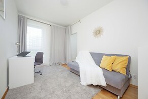 Cozy Apartment for 5 by Renters