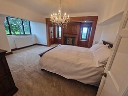 Luxury Penthouse Apartment - Beautiful Countryside