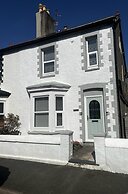 Seaside Haven at Willowdene Cottage