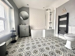 Seaside Haven at Willowdene Cottage