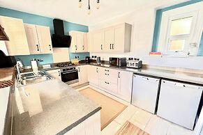 Seaside Haven at Willowdene Cottage