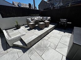 Seaside Haven at Willowdene Cottage