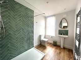 Seaside Haven at Willowdene Cottage