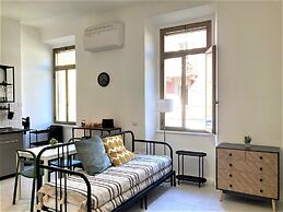 Contemporary studio- Ornato 13