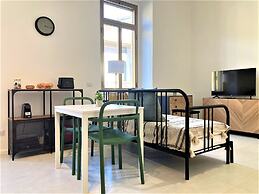 Contemporary studio- Ornato 13