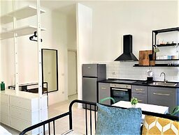 Contemporary studio- Ornato 13