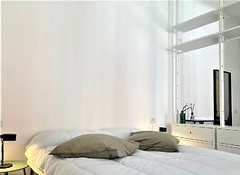 Contemporary studio- Ornato 13