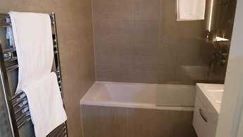 Capital Drive Cozy Apartment in Milton Keynes