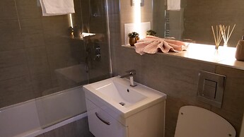 Capital Drive Cozy Apartment in Milton Keynes