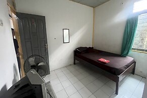 SPOT ON 93997 Sutangkas Kost