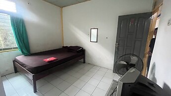 SPOT ON 93997 Sutangkas Kost