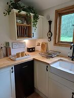 The Botanist - Luxury Cabin With Hot Tub Near York