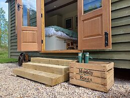 The Botanist - Luxury Cabin With Hot Tub Near York