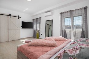 Villa Lemily