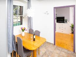 Apartments Vela Stiniva