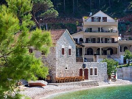 Apartments Vela Stiniva