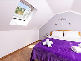 Apartments Vela Stiniva