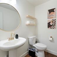 Luxurious 3BR Home in the Heart of Hillsboro