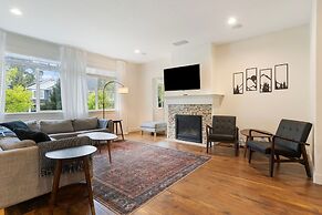 Luxurious 3BR Home in the Heart of Hillsboro