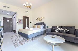 Elite LUX Holiday Homes - Sleek Urban Studio in Liwan Dubai