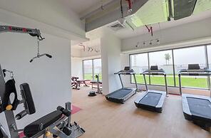 Elite LUX Holiday Homes - Sleek Urban Studio in Liwan Dubai