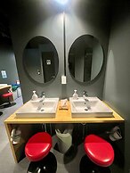 Shinjuku Nikka Hotel - Hostel