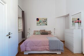 Lungarini Apartment by Wonderful Italy